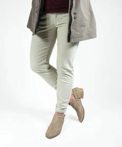 Mountain Khakis Women's Canyon Cord Skinny Pant | Classic Fit / Freestone