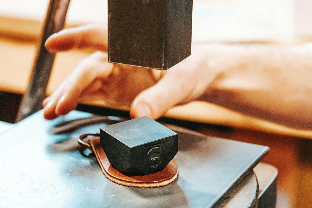 Mountain Khakis Accessories & Gear ColsenKeane Round Leather Key Ring